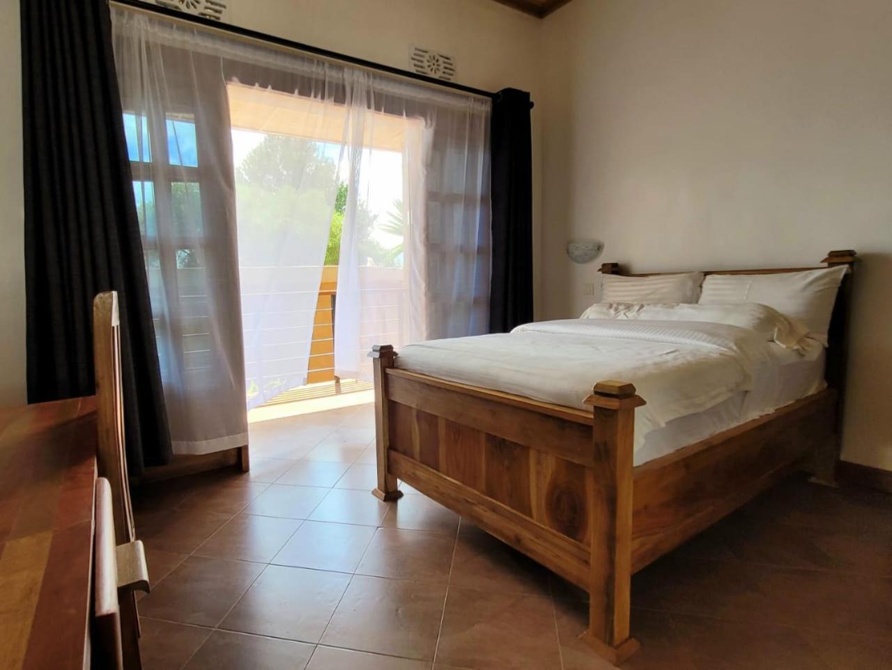 Babylon Lodge Marangu Екстериор снимка