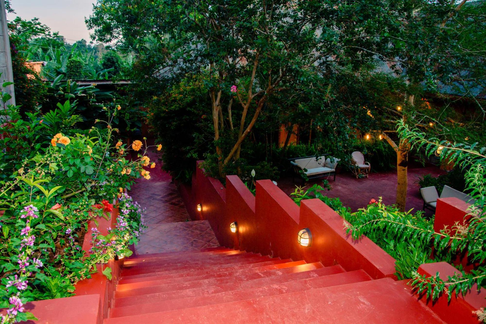 Babylon Lodge Marangu Екстериор снимка